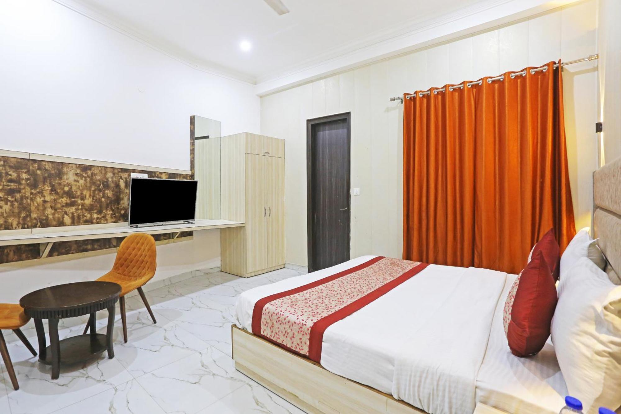 The Almora Residency - Complimentary Airport Trasnfer Otel Yeni Delhi Dış mekan fotoğraf