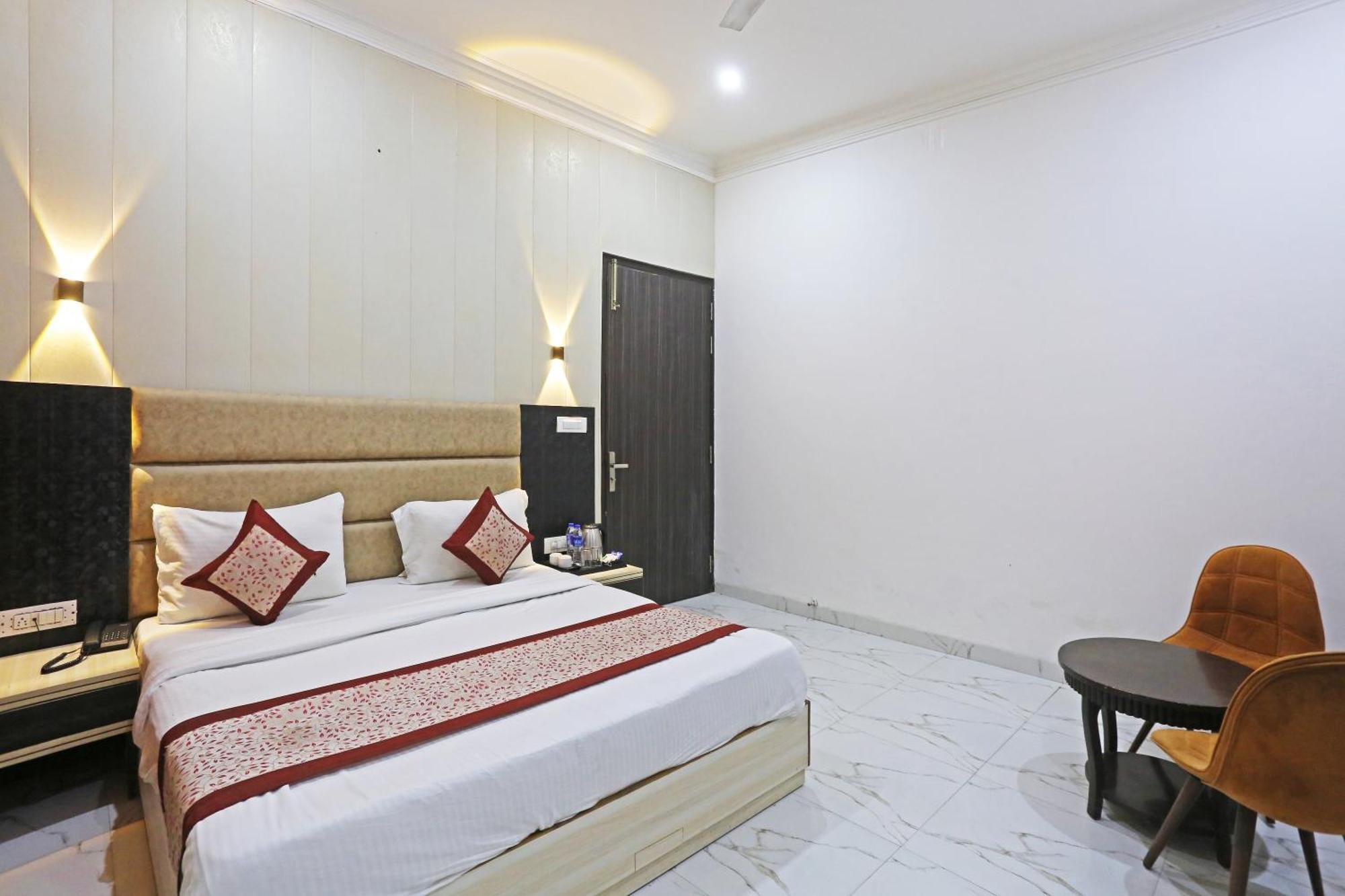 The Almora Residency - Complimentary Airport Trasnfer Otel Yeni Delhi Dış mekan fotoğraf