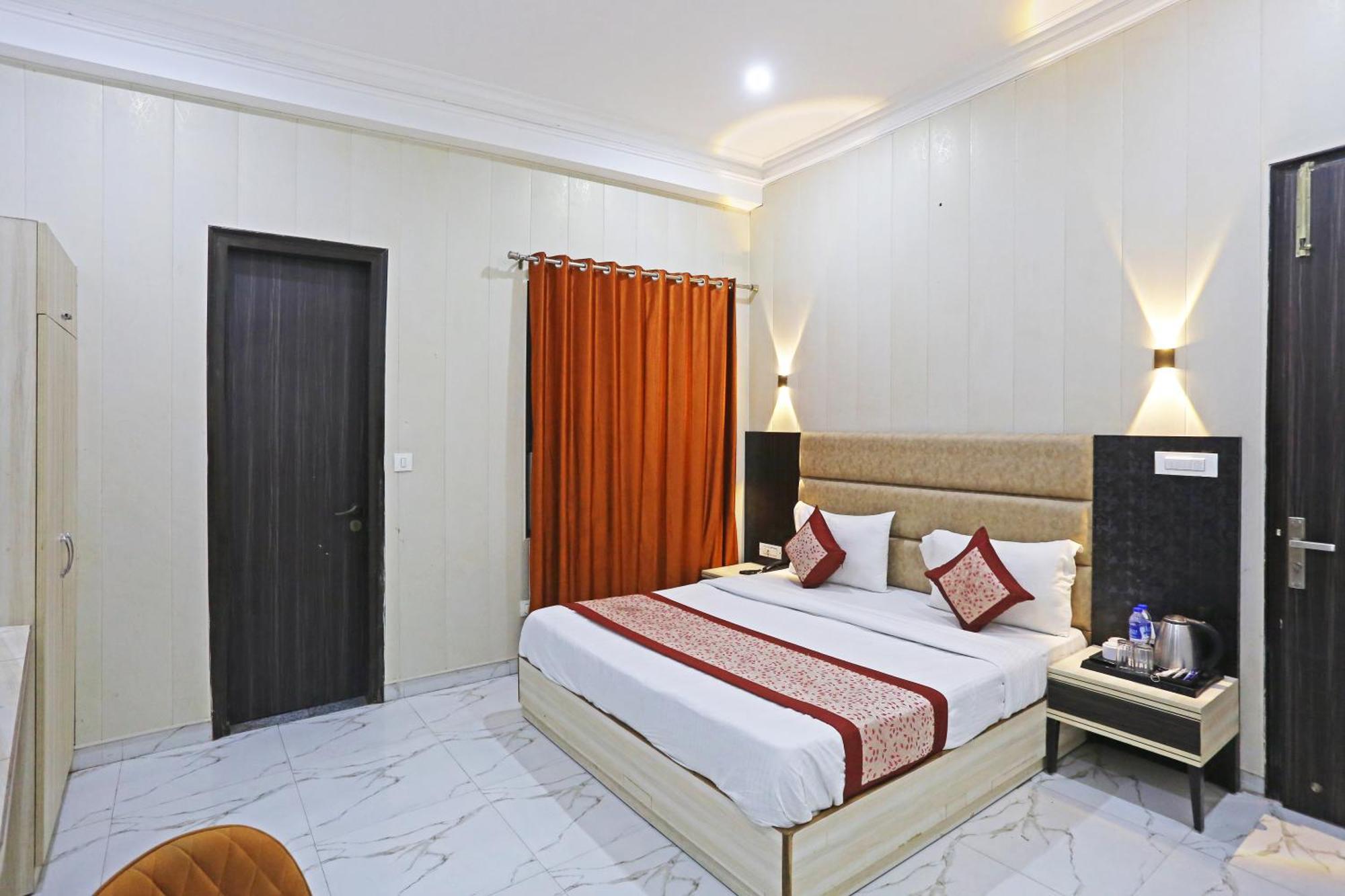 The Almora Residency - Complimentary Airport Trasnfer Otel Yeni Delhi Dış mekan fotoğraf