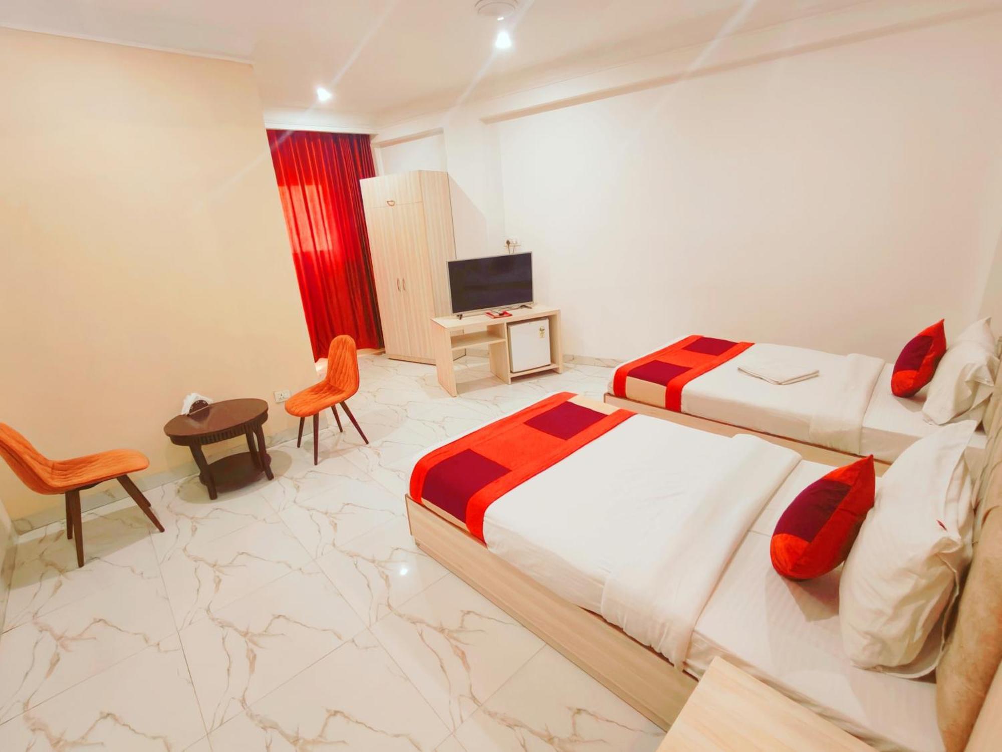 The Almora Residency - Complimentary Airport Trasnfer Otel Yeni Delhi Dış mekan fotoğraf