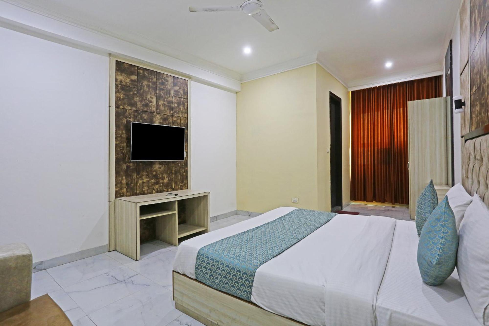 The Almora Residency - Complimentary Airport Trasnfer Otel Yeni Delhi Dış mekan fotoğraf