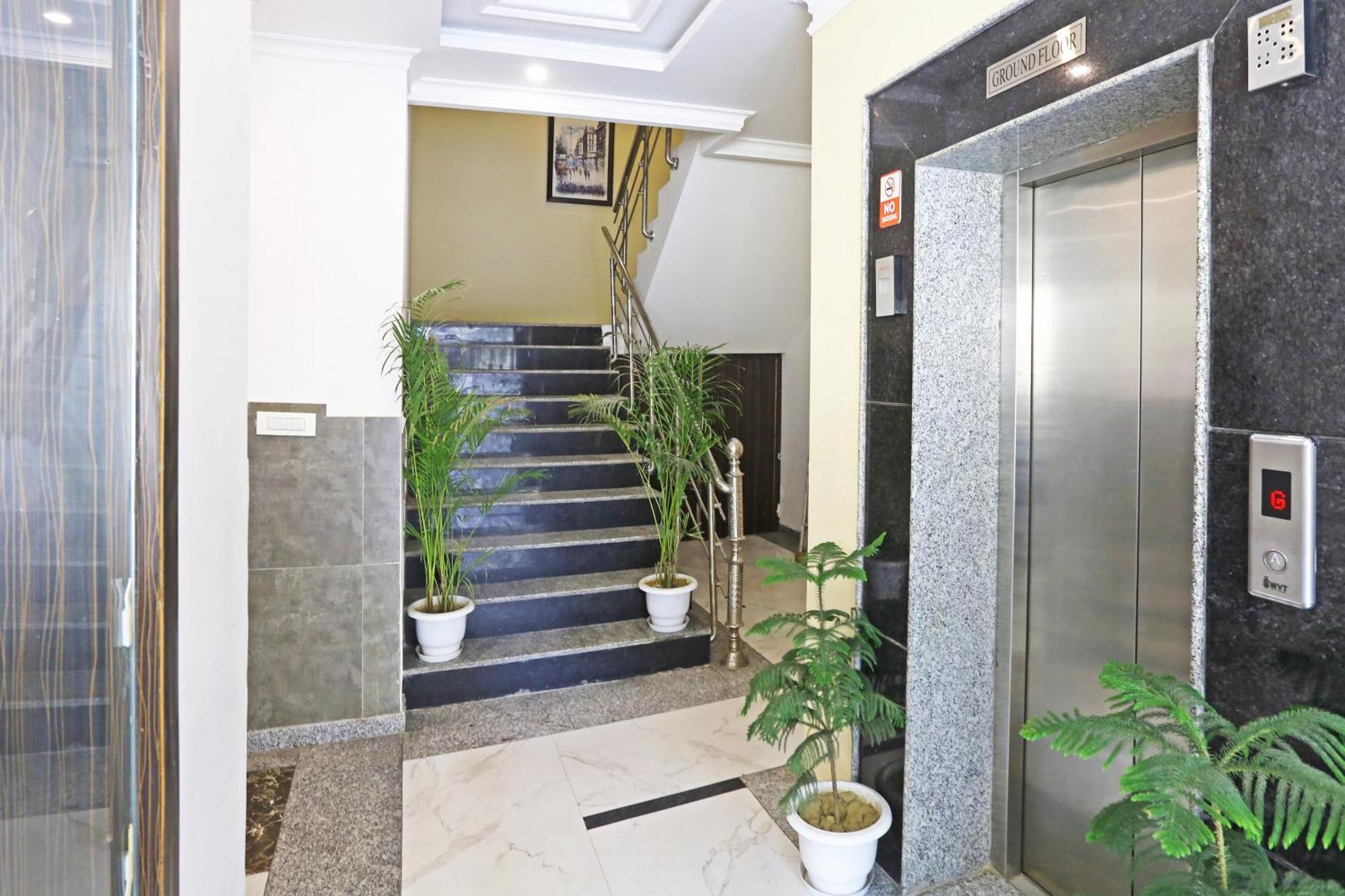 The Almora Residency - Complimentary Airport Trasnfer Otel Yeni Delhi Dış mekan fotoğraf