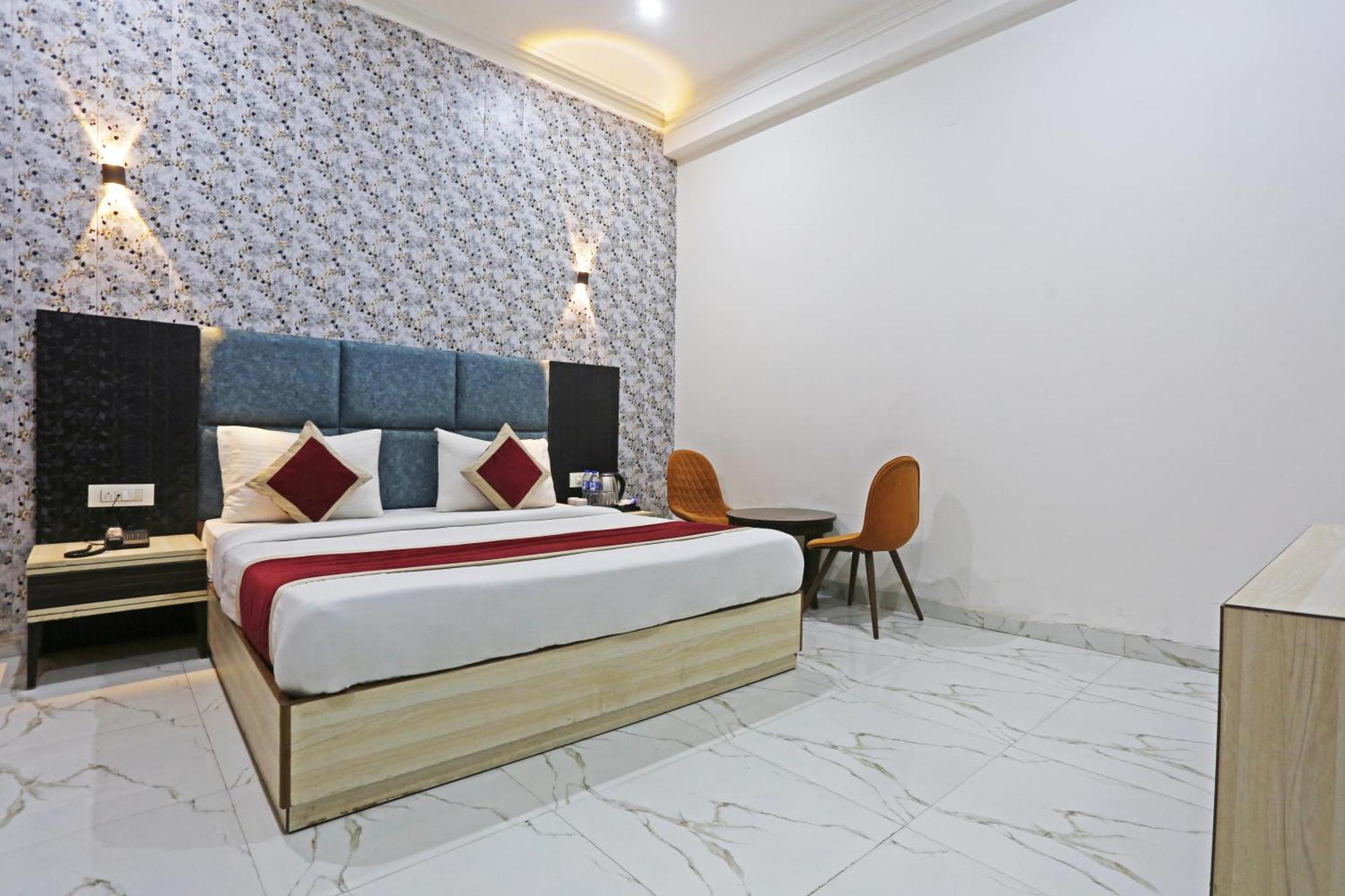 The Almora Residency - Complimentary Airport Trasnfer Otel Yeni Delhi Dış mekan fotoğraf